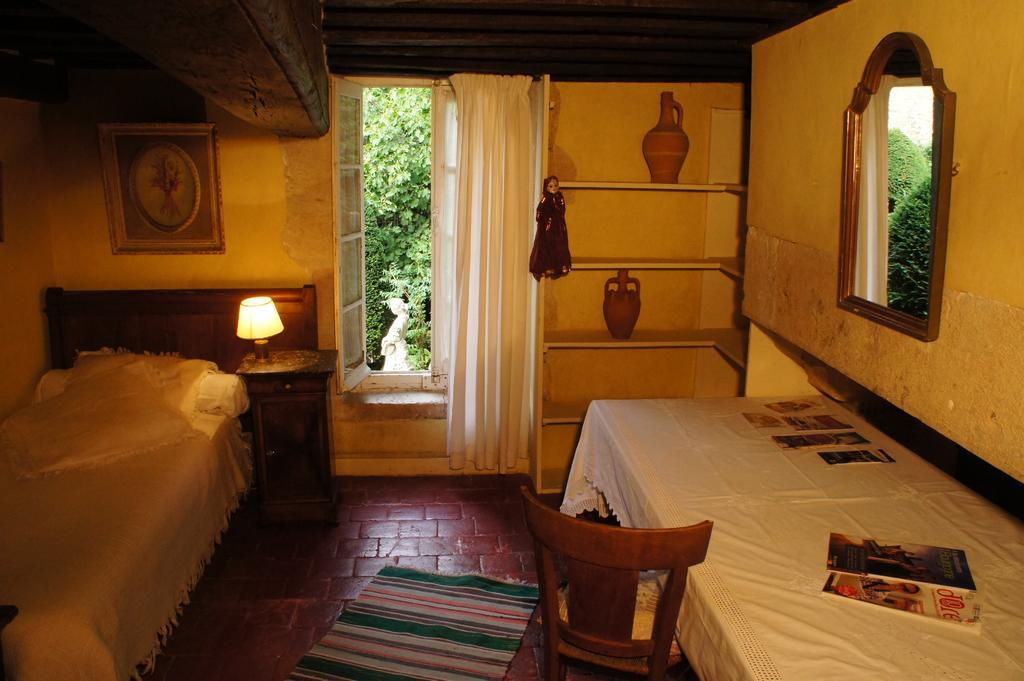 Hotel Particulier Maleteste Діжон Номер фото